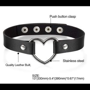Heart leather choker <3